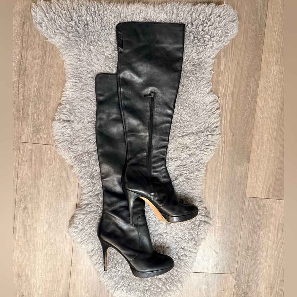 VINCE CAMUTO BEAUTIFUL & SEXY Black Over-the-Knee Boots